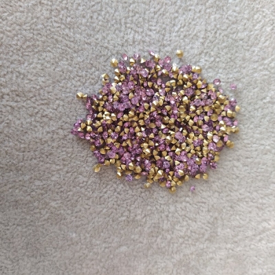 Стрази камінці колір фіолетовий, діаметр 3,5 (+ -) мм уп. / 4гр. (+ -)