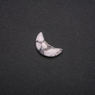Сувенірний камінь Кахолонг у формі Місяця 16х30х8(+-)мм