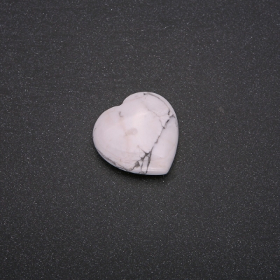 Сувенірний камінь Кахолонг у формі Серця 30х30х10(+-)мм
