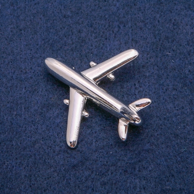 Брошка Літак сріблястий метал 40х39 мм