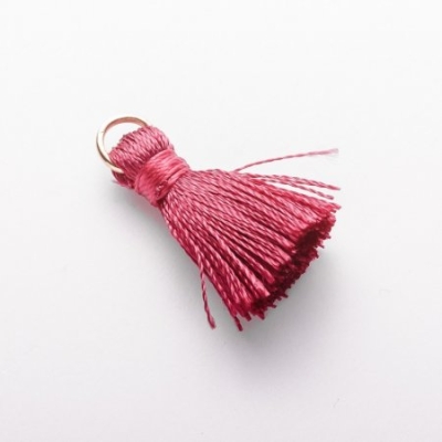 Заготівля для рукоділля Кисть Міні з кільцем "шовк" колір бордо, довжина 2см, діаметр 5мм ціна за 1 шт.