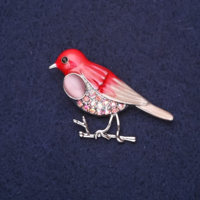Брошка Птах з каменем котяче око стрази емаль колір червоний рожевий хамелеон 44х27мм сріблястий метал