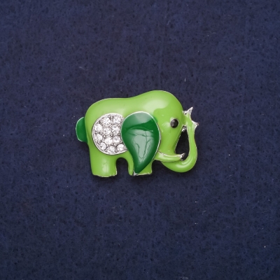 Брошка Слон в стразах емаль колір білий зелений 30х21мм сріблястий метал