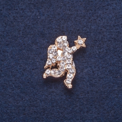 Брошка "Купідон" колір металу золото 2,5х1,7см