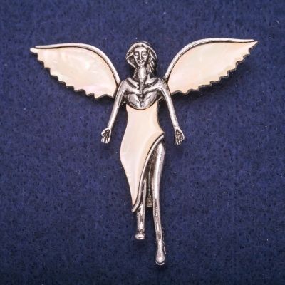 Брошка Ангел з вставкою Перламутр, сріблястий метал 59х60мм