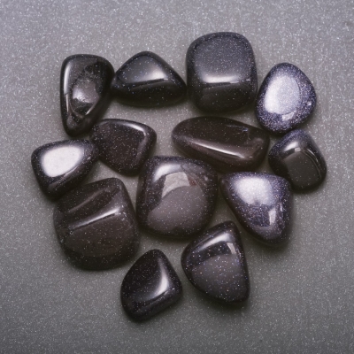 Натуральний камінь Авантюрин Синій Пісок Ніч Каїра галтівка 15х20мм (+-) фасовка 100грам