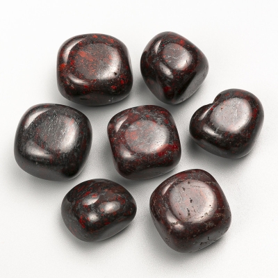 Сувенірний натуральний камінь Червона Яшма галтування 22х19мм( +-) фасовка 100гр