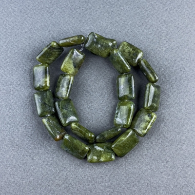 Намистини Жадеїт натуральний камінь, прямокутник, діаметр 13х18х6,5мм+-, довжина 40см+- на волосіні