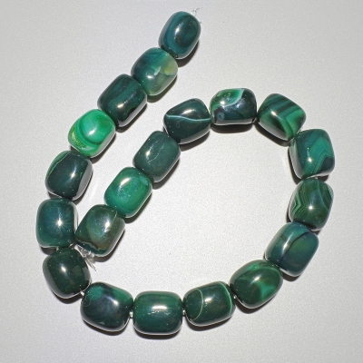 Намистини Агат зелений натуральний камінь брусок, діаметр 16х19мм+-, довжина 38см+- на волосіні