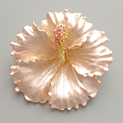 Брошка кулон Квітка Петунія біла матова емаль, рожеві стрази, блискітки, золотистий метал 51х51мм