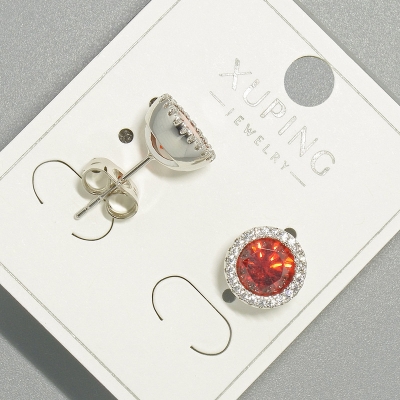 Сережки пусети Xuping з червоним кристалом та білими стразами, кругла оправа, діаметр 9,5мм родій