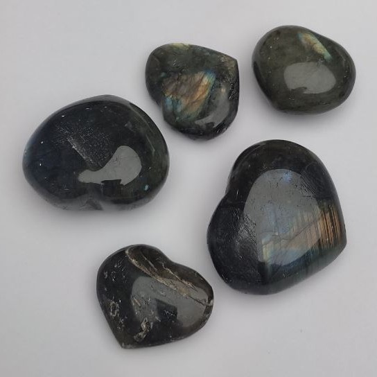 CLEARANCE (per 100 g) Gift stone Heart Labradorite assortments sizes 34x30mm, 54x47cm+