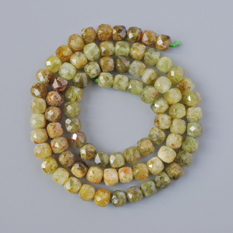 Grosular Beads (green Garnet) natural faceted cube gemstone, diameter 6mm±, length 38cm± on thread