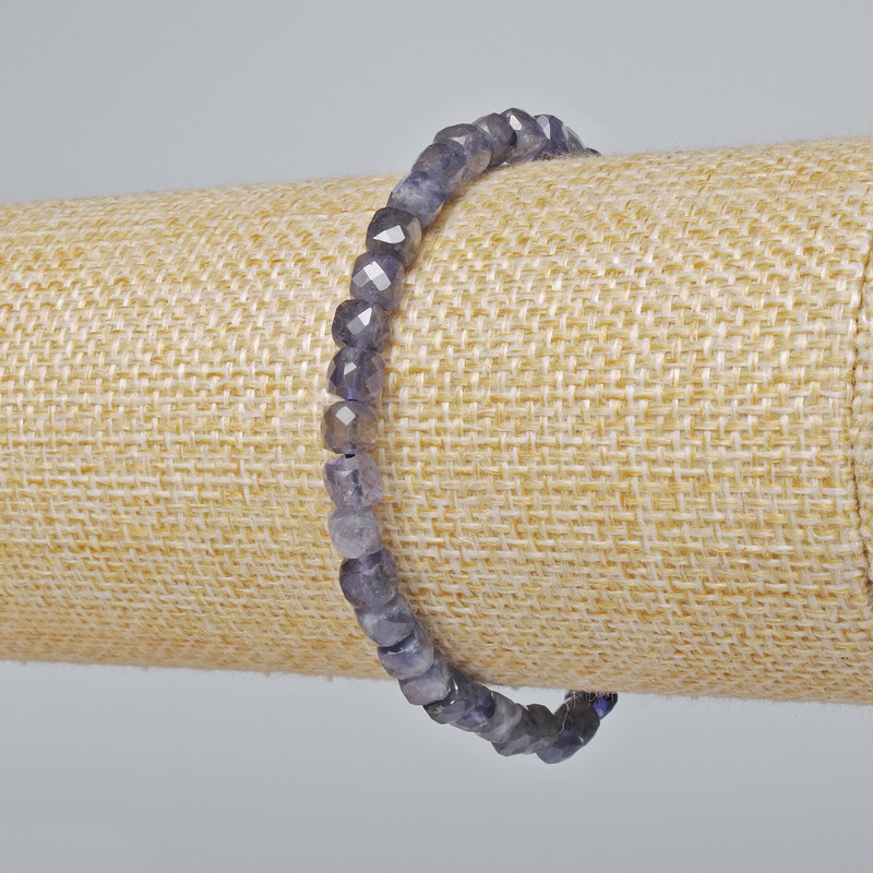 Iolite Bracelet with natural stone, faceted cube, diameter 4–5 mm ±, length 18 cm ± (stretch)