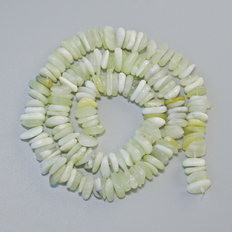 Onyx Beads Natural Stone Chip, diameter 10x3mm+-, length 40cm+- on a thread