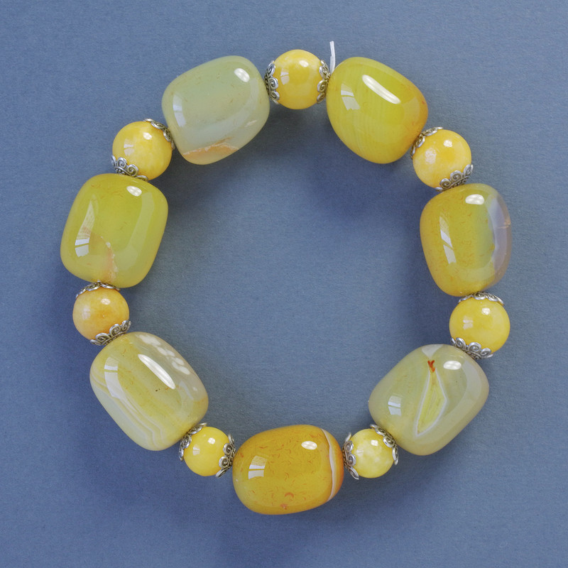 Bracelet Yellow Agate oval, diameter 16×20mm ± bead, diameter 10mm ±, length 18cm ± stretch