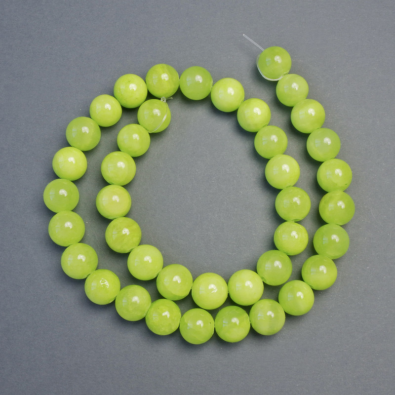 Onyx Beads smooth ball (pre-stretched), diameter 10.5mm±, length 39cm± on fishing line
