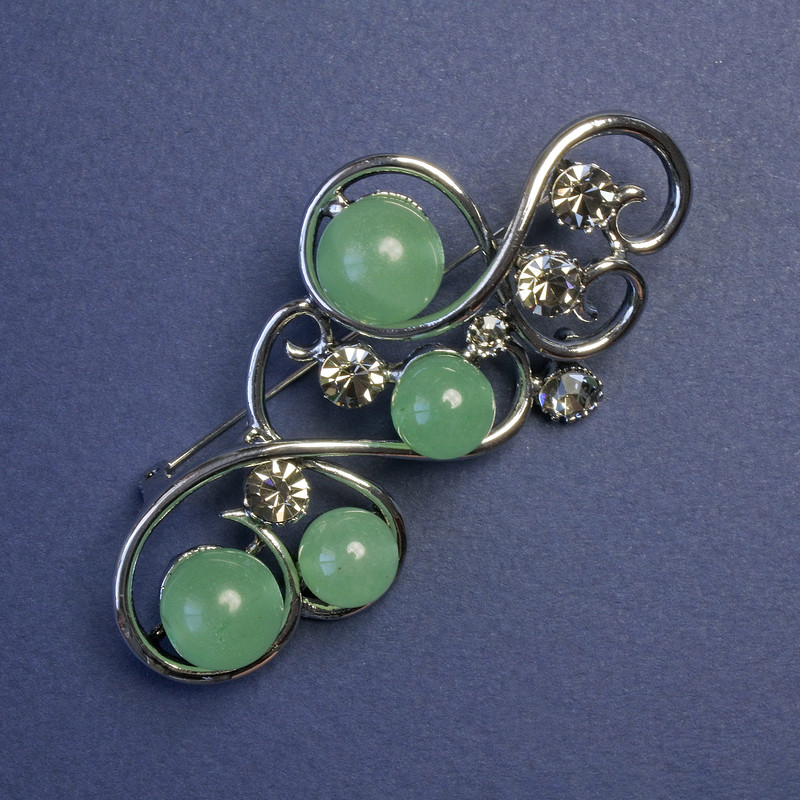 Brooch with Jade and Gray Rhinestones, Silver Tone Metal 75x37 mm+