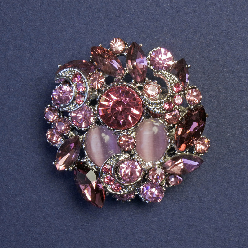 Brooch-pendant "Accent" with a pink Cat's Eye crystal and rhinestones 31mm +