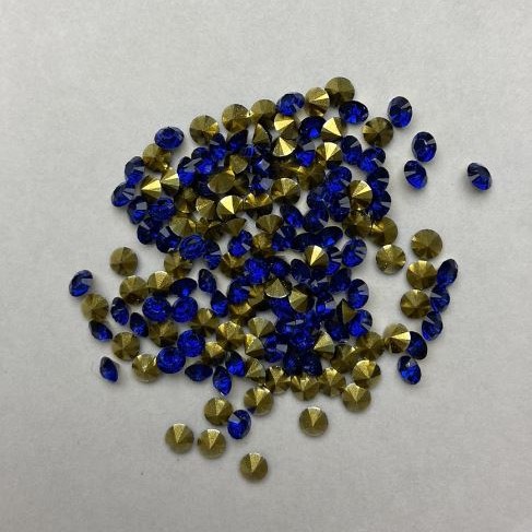 Blue Rhinestones Stones color blue, diameter 3.3 mm (+ -) ea / 4 g (+ -)