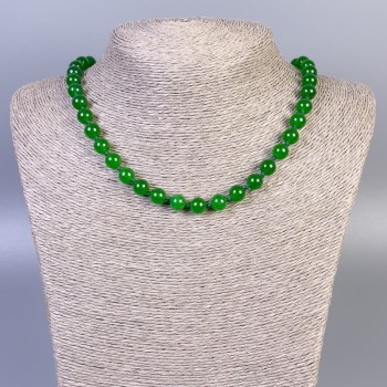 Chrysoprase Bead Necklace smooth round beads, 8mm diameter, 45cm length +/- with clasp