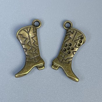 Bronze Tone Findings Pendant Boots, size 22×14×2mm±, hole diameter 2.5mm±, packaging 8 pcs