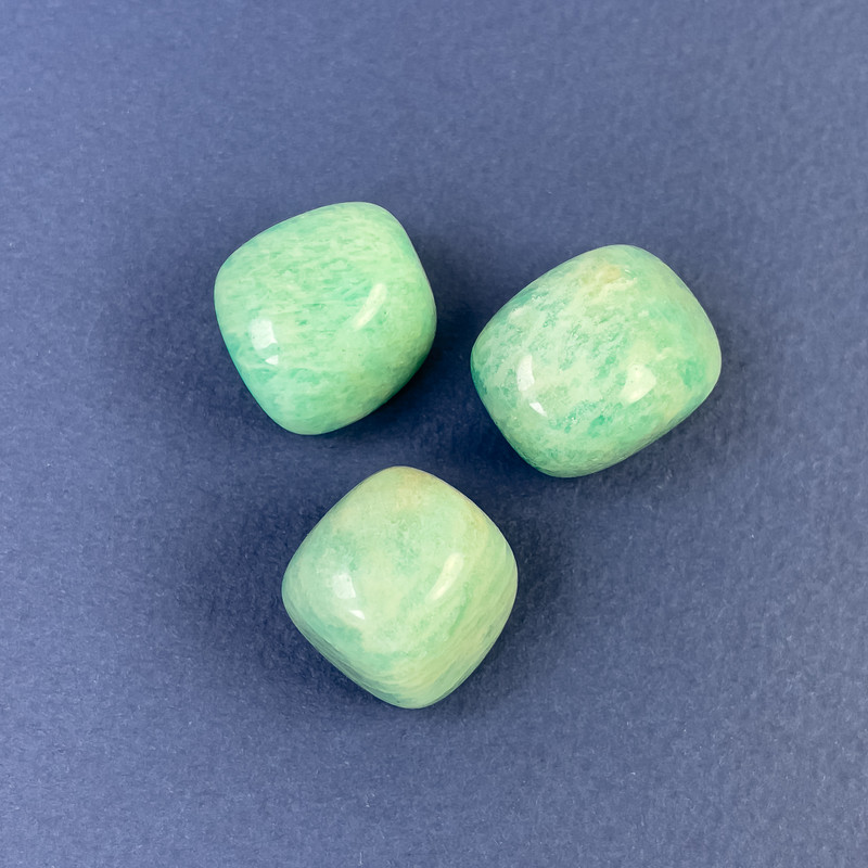Amazonite tumbled natural souvenir stone ~ sizes 18-25mm (+-) ~ weight 10-12g. +- /pc. (price per 100g)