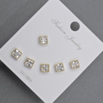 Stud Earrings 5mm+ golden metal white rhinestones