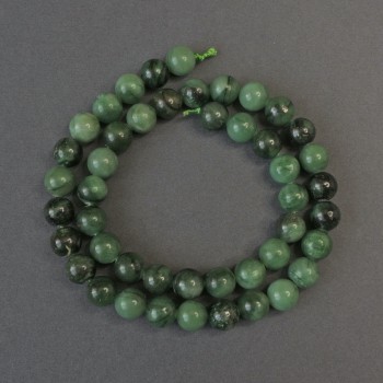 Emerald Beads smooth round sphere, 8.5mm diameter, length 39cm on thread