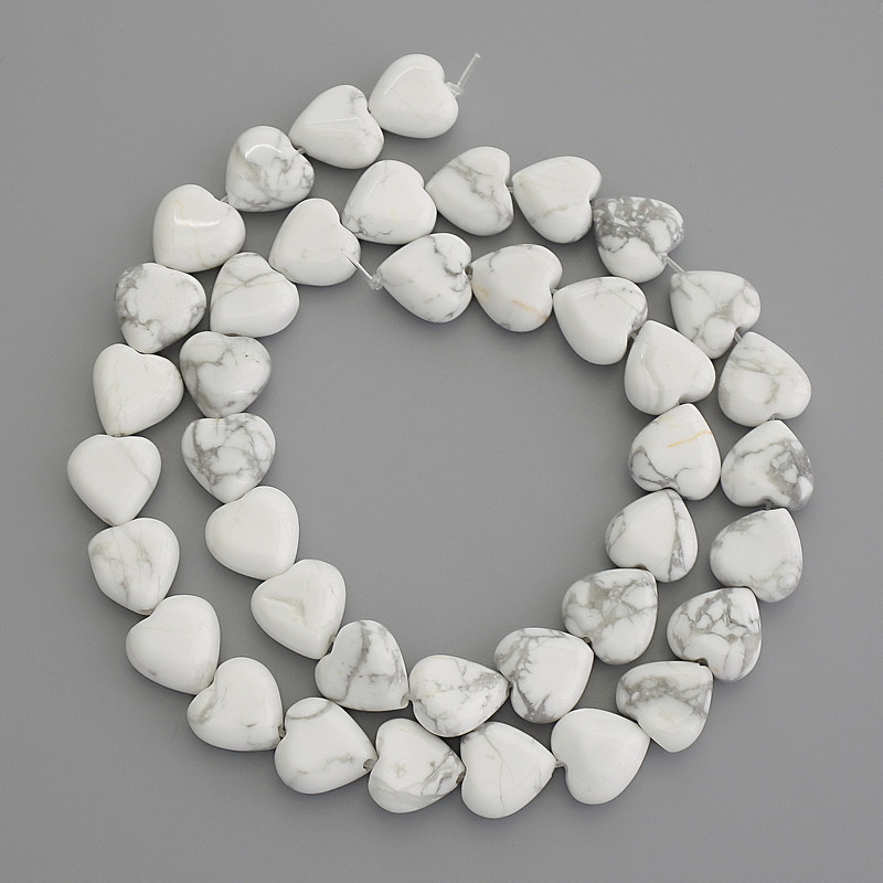 Howlite Beads Heart-shaped Natural Stone, diameter 10x10mm±, on thread, length 39cm+