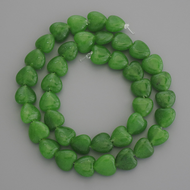 Chrysoprase Heart Beads, 10x10 mm, on thread, length 37 cm