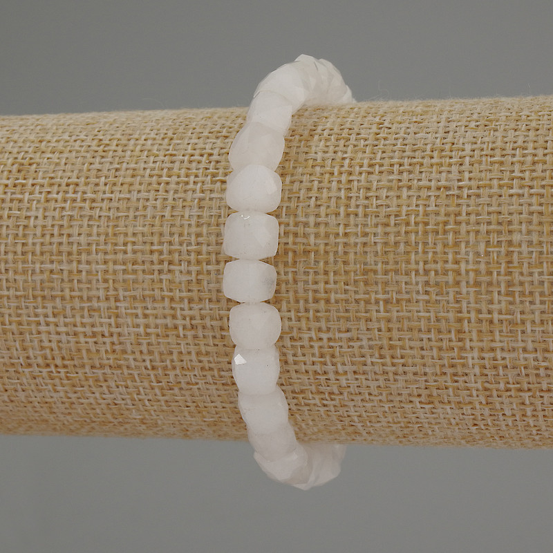 Bracelet White Quartz Faceted Cube, 6mm diameter, 18cm length, Stretch