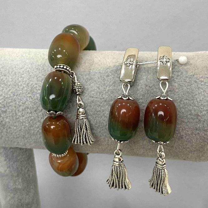 Bracelet and Earrings Set Brazilian Agate Tumbled 18x13 mm, length 64 mm, with metal inserts, length 18 cm, stretch