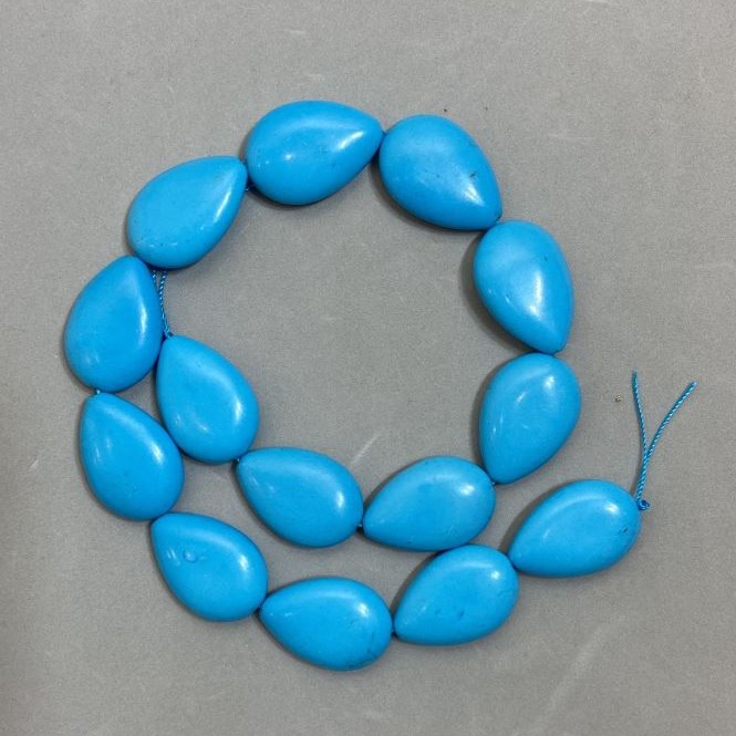 Turquoise beads drop shape droplets, diameter 28x19mm +-, length 40cm +