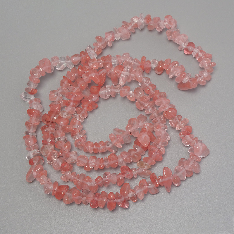 Chalcedony Beads - Chips, 5-9×2-5 mm, 76 cm length on thread
