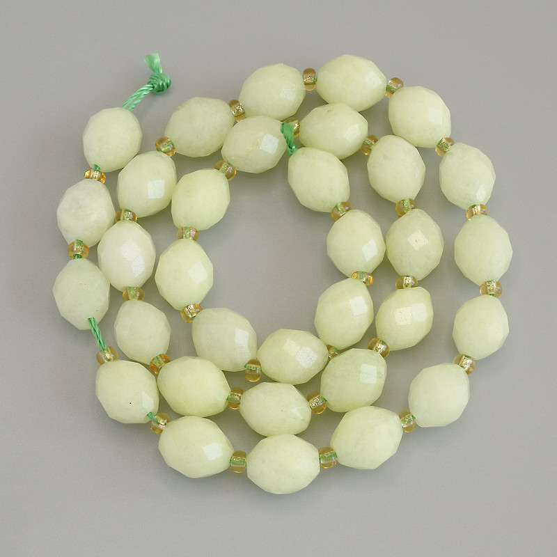 Chrysoprase Beads Cut Bead 10x8mm+- on Thread, 39cm+ length