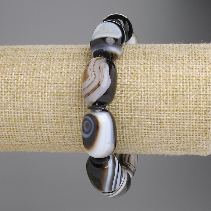 Agate Baril Bracelet, diameter 19x15mm+- barrel 8x1mm+-, length 18cm +- stretch