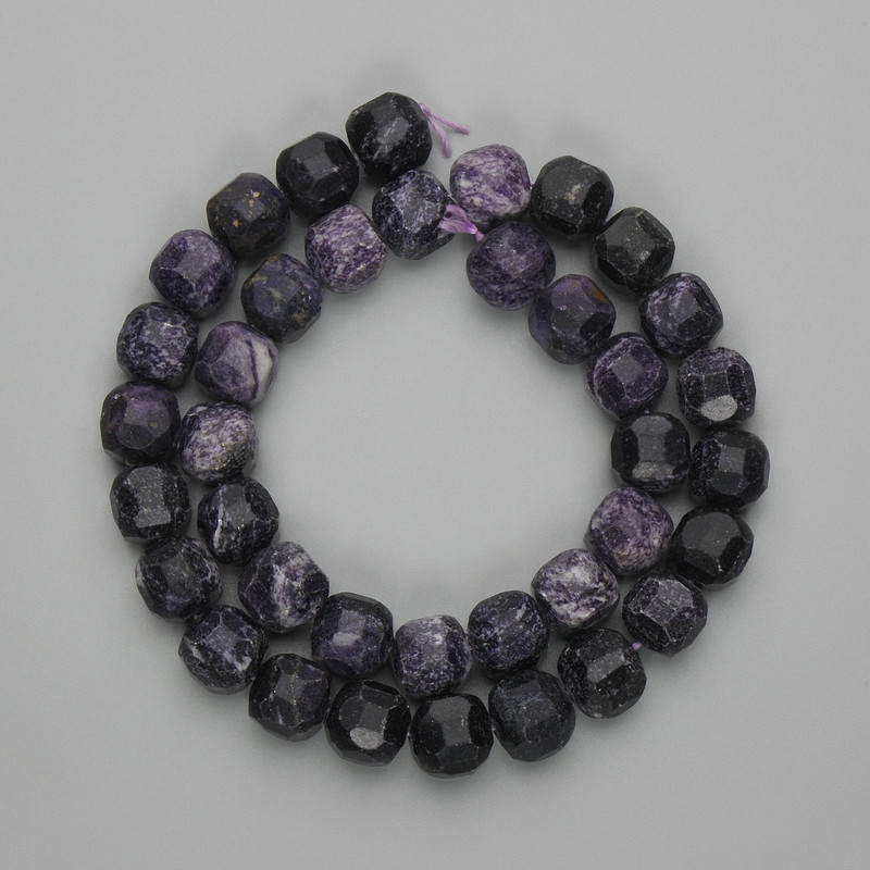 Sugilite Beads Faceted Cube 10x10mm±, strand length 38cm± on thread