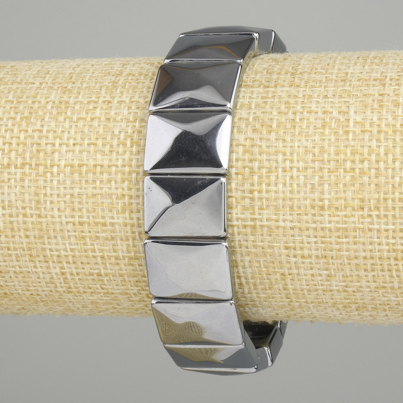 Terahertz bracelet, faceted links, diameter 16x12 mm +/-, length 18 cm +/- stretch