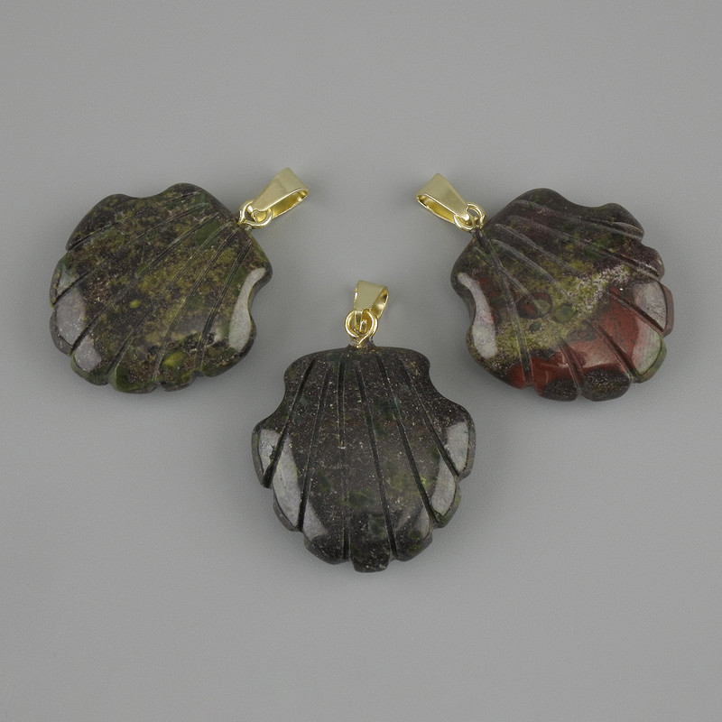 Shell pendant Jasper Dragon's Blood 22x22xmm +- , length 30mm +-