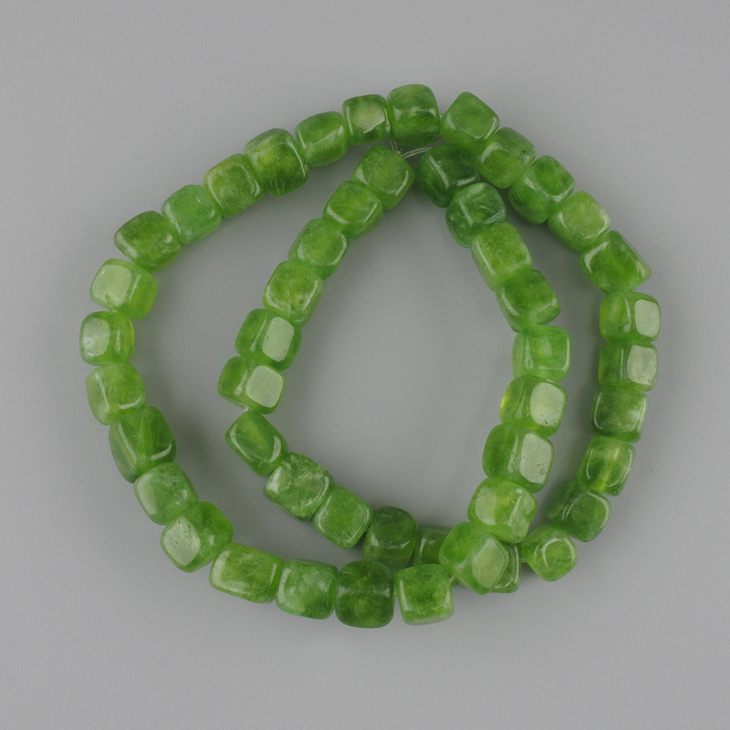 Chrysoprase beads cube 7-9, 5x7-9, 5mm+-, length 39cm+- on a thread