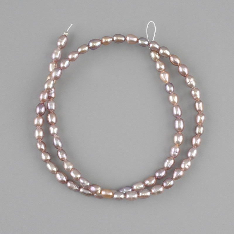 Freshwater pearl beads 4.5–5×3.5–4 mm (±), strand length 36 cm (±)