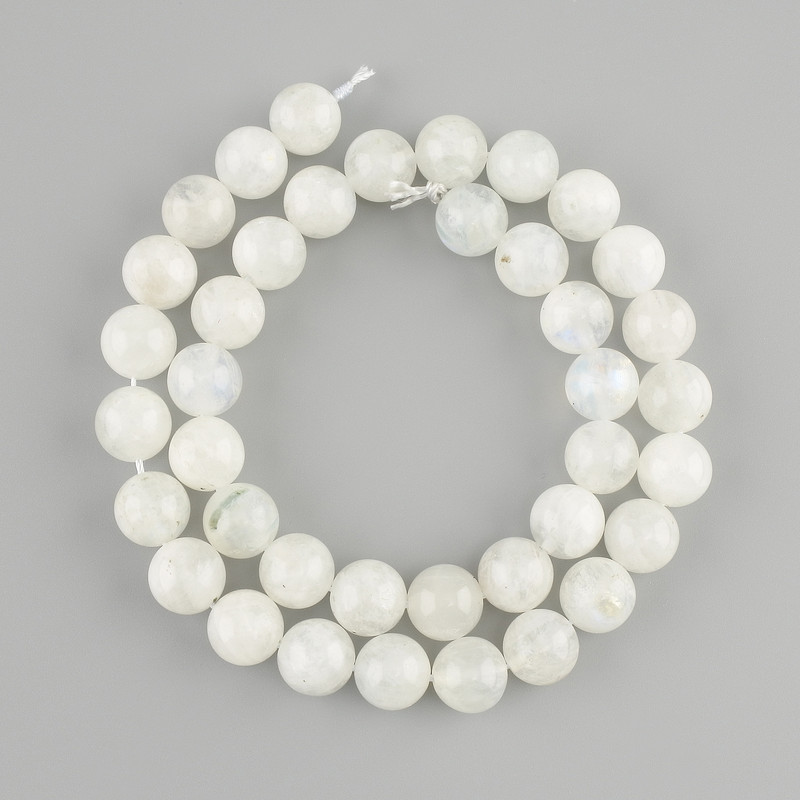 Adular beads smooth round bead, diameter 10–10, 5mm+-, length 38cm+- on a thread