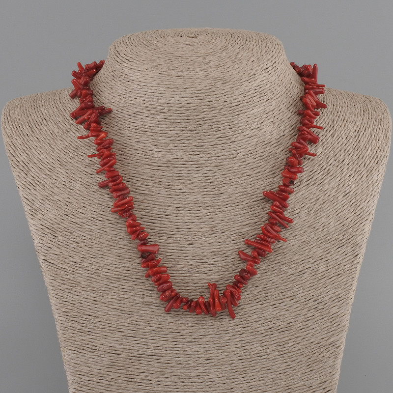 Necklace Coral Coraal Chip Needle 6-11x1-3mm+-, length 45cm+- with clasp