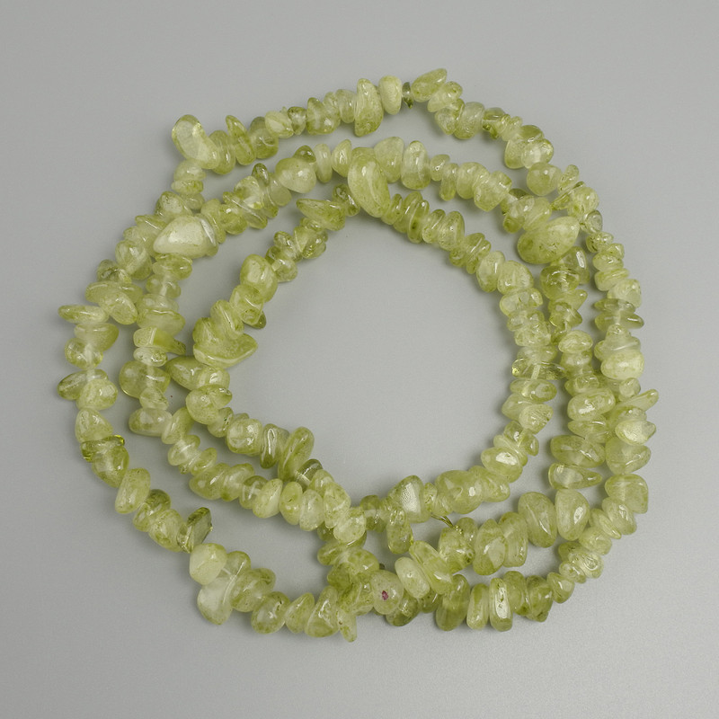 Beads Tinted Quartz chips, diameter 6-13x4-9mm +- , length 80mm +- on a thread