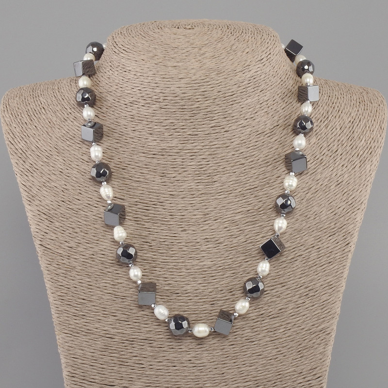 Necklace with freshwater pearls 7-8x6mm hematite faceted bead 10mm+- cube 8mm+-, length 50cm+