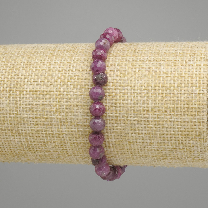 Ruby bracelet faceted bead, diameter 6mm +/-, length 18cm +/- stretch
