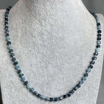 Indigolite necklace faceted cube 4x4mm +/- , length 50cm +/- stretch