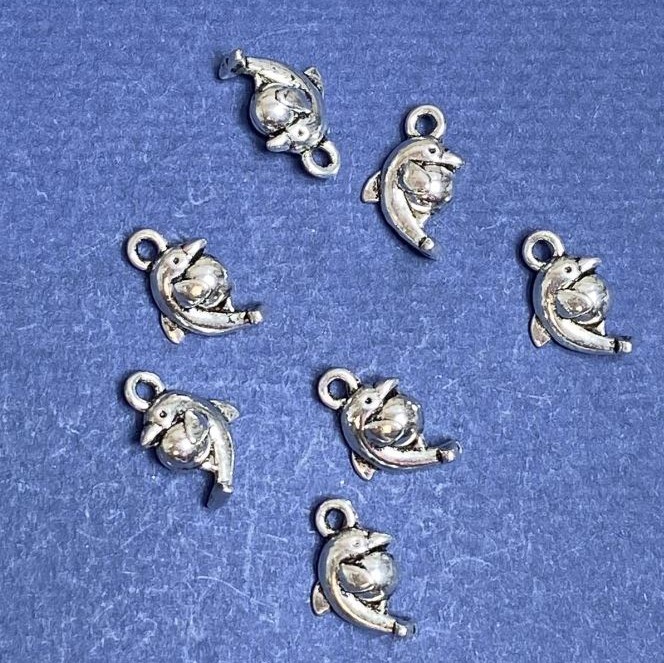 Dolphin with Ball Pendant, Length 15x9mm, Pack 20g +/-17pcs