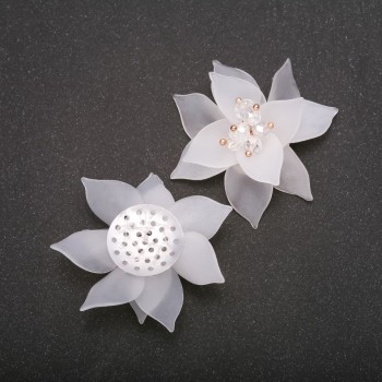 Findings Lily Flower Applique White Acrylic, diameter 50 (+/-) mm